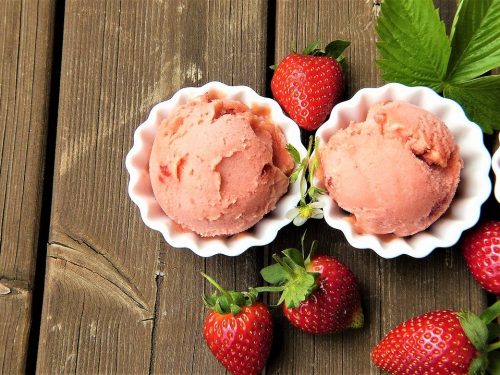 Das 5‑Minuten Frucht-Eis: So lecker geht gesund
